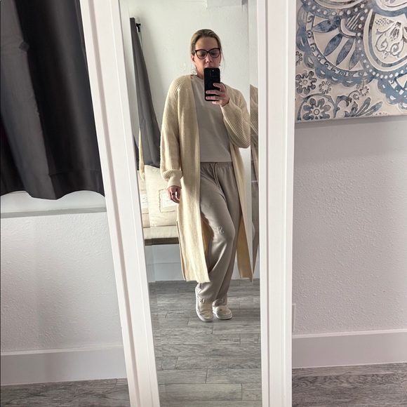 Super Cozy Long Cream Knit Cardigan - Picture 6 of 12